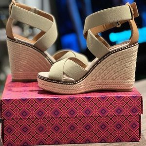 🌸TORY BURCH Frieda 100MM Wedge Sandals🌸